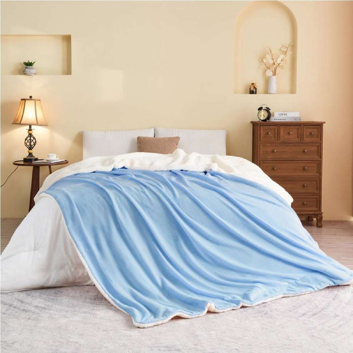 LINENOVA Sherpa Flannelette Fleece 152x203cm Blanket Soft Warm Blanket - Light Blue