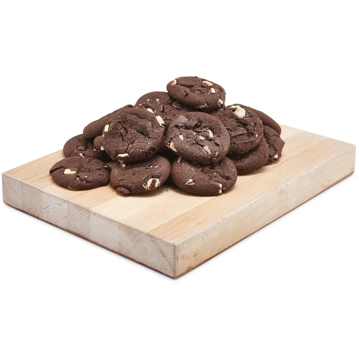 Calories in Woolworths Cookies Triple Choc calcount