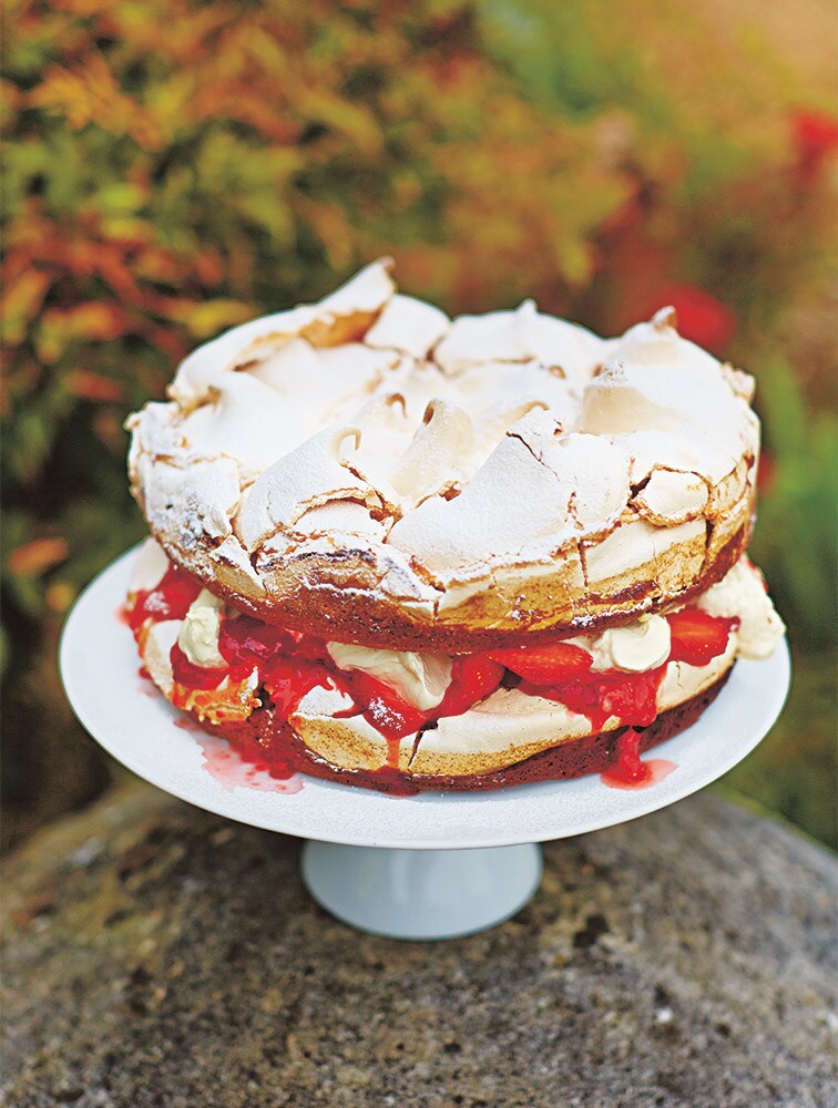 Jamie's Strawberries & Cream Cake Recipe Woolworths