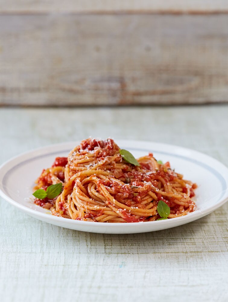 Jamie's Classic Tomato Spaghetti Recipe Woolworths